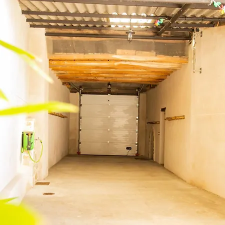 Donas Martín Muñoz de las Posadas